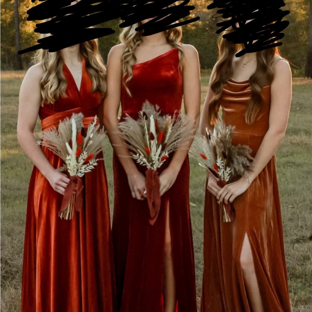 Elegant Velvet Evening Gown/Form dress